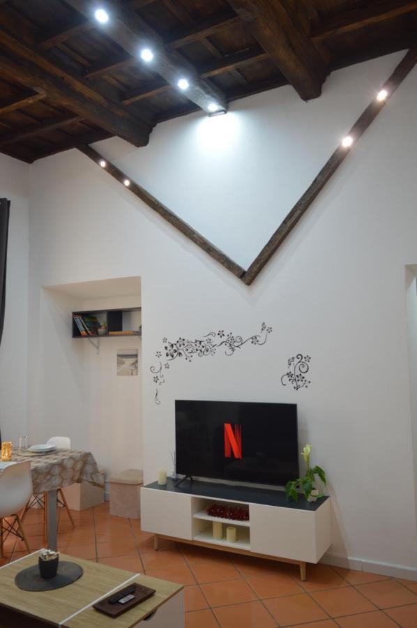 Domus Cavour Apartment ชิวิตาเวกเกีย ภายนอก รูปภาพ