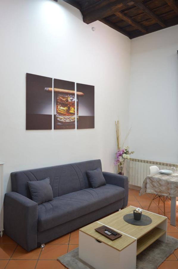 Domus Cavour Apartment ชิวิตาเวกเกีย ภายนอก รูปภาพ